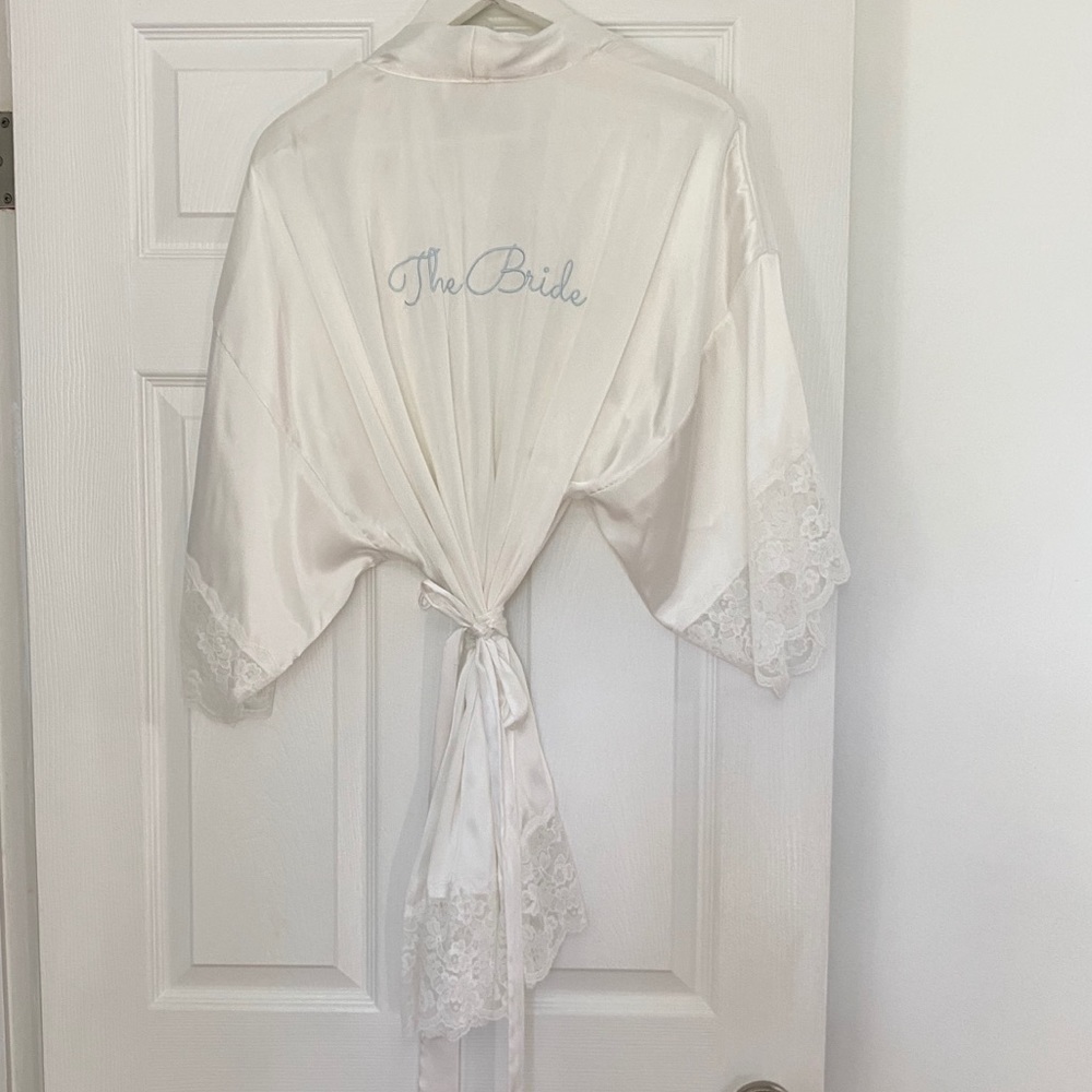 Bride Satin & Lace Robe